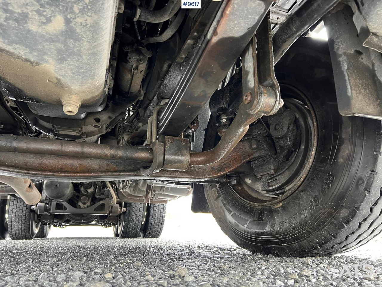 Concrete mixer truck Scania R124 tridem with LAXO quick release: picture 33 Concrete mixer truck Scania R124 tridem with LAXO quick release: picture 33