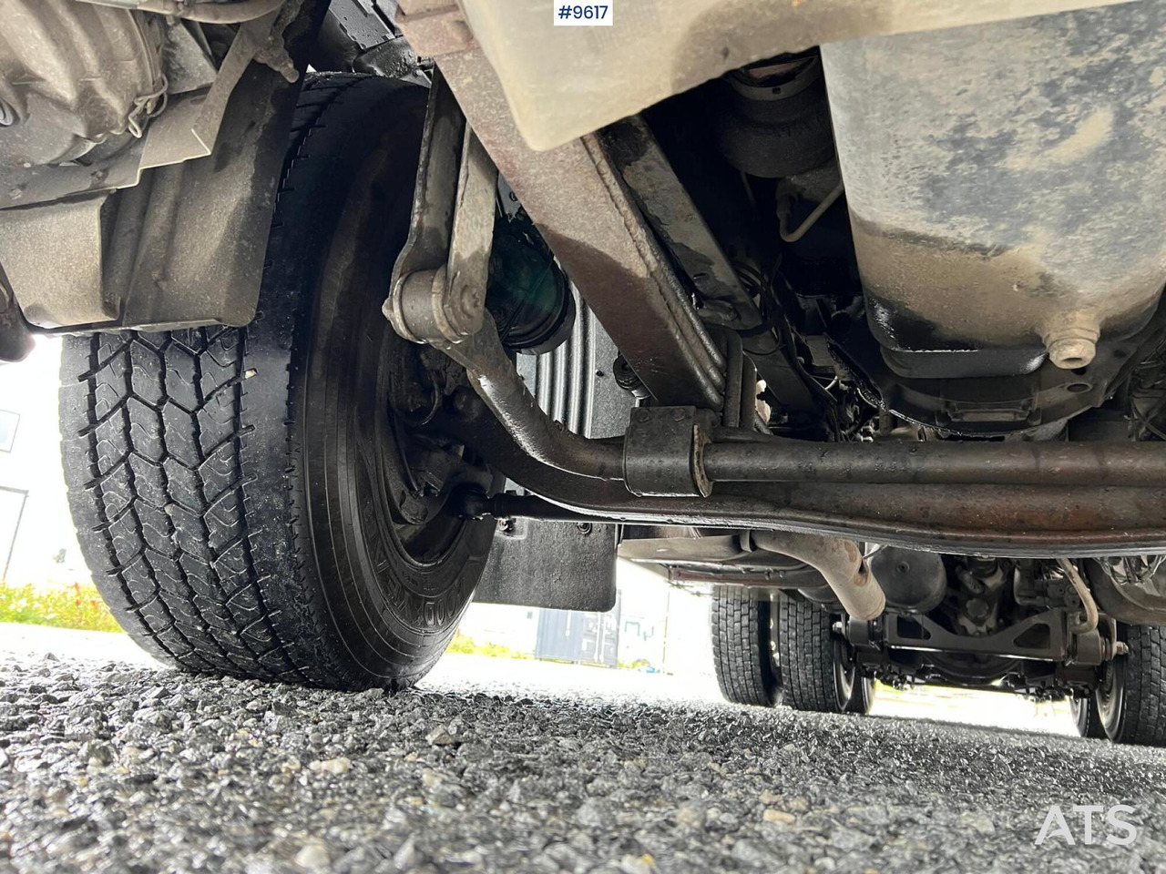 Concrete mixer truck Scania R124 tridem with LAXO quick release: picture 28 Concrete mixer truck Scania R124 tridem with LAXO quick release: picture 28