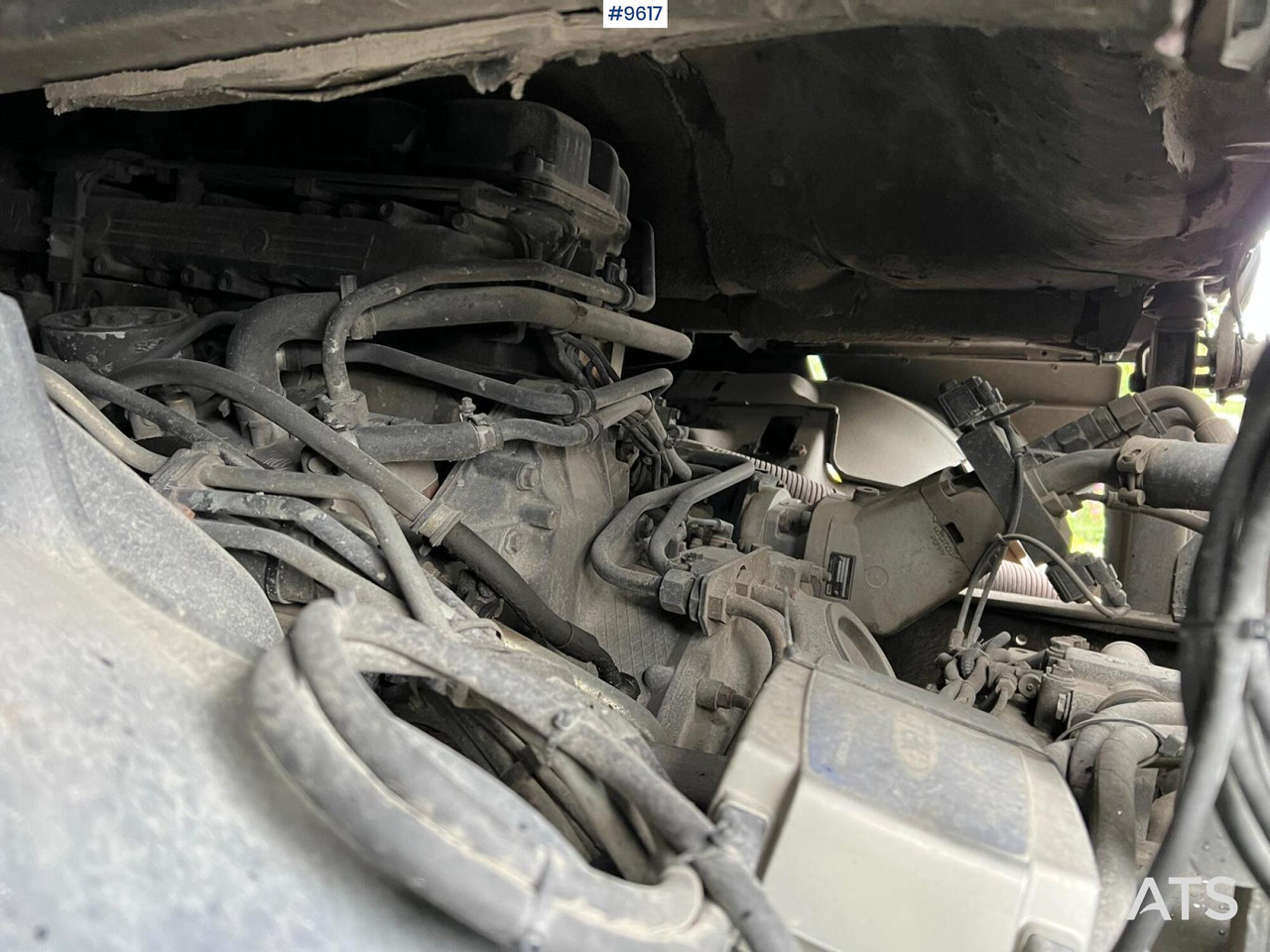 Concrete mixer truck Scania R124 tridem with LAXO quick release: picture 32 Concrete mixer truck Scania R124 tridem with LAXO quick release: picture 32