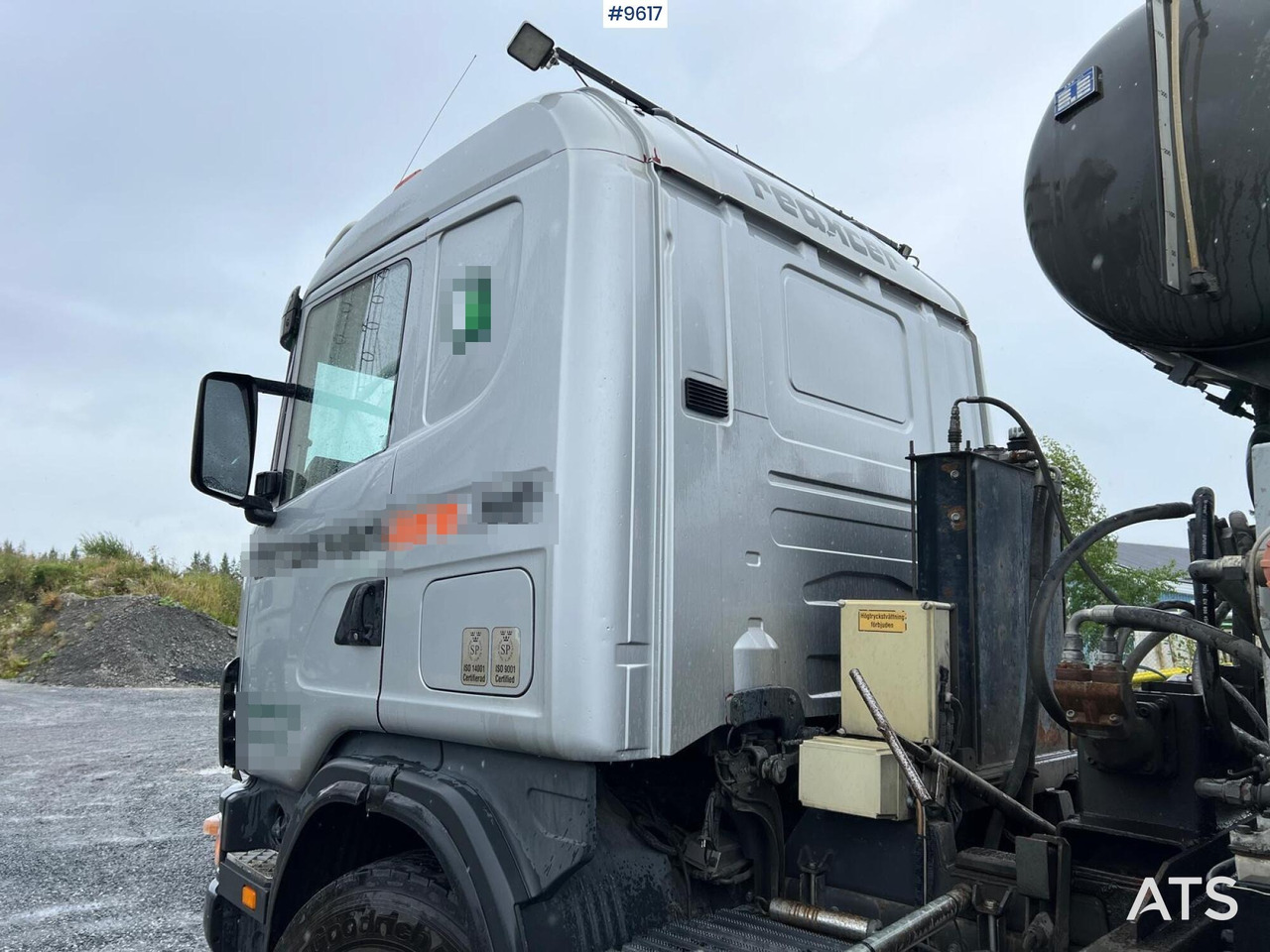 Concrete mixer truck Scania R124 tridem with LAXO quick release: picture 35 Concrete mixer truck Scania R124 tridem with LAXO quick release: picture 35