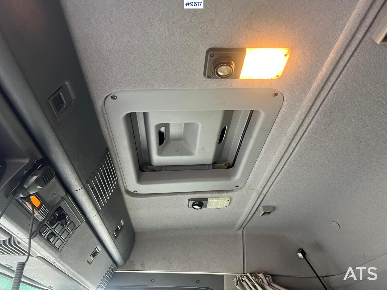 Concrete mixer truck Scania R124 tridem with LAXO quick release: picture 40 Concrete mixer truck Scania R124 tridem with LAXO quick release: picture 40