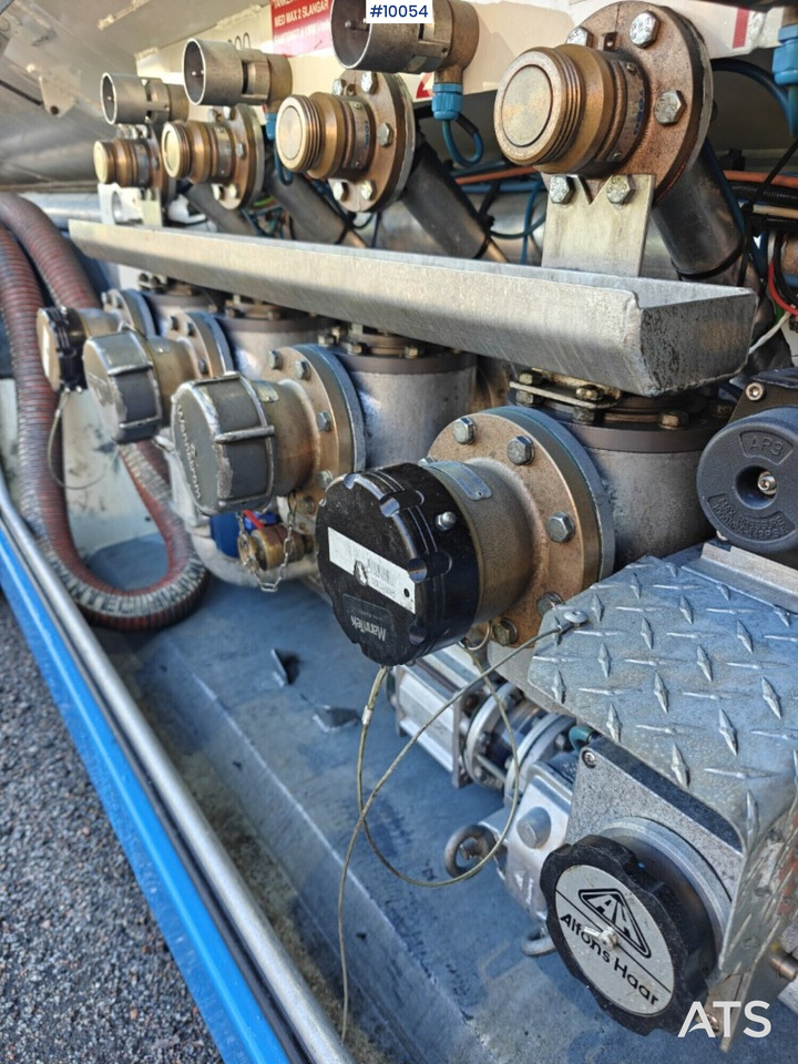 Tank truck Scania G450 6X2 leasing Tank truck Scania G450 6X2: picture 20