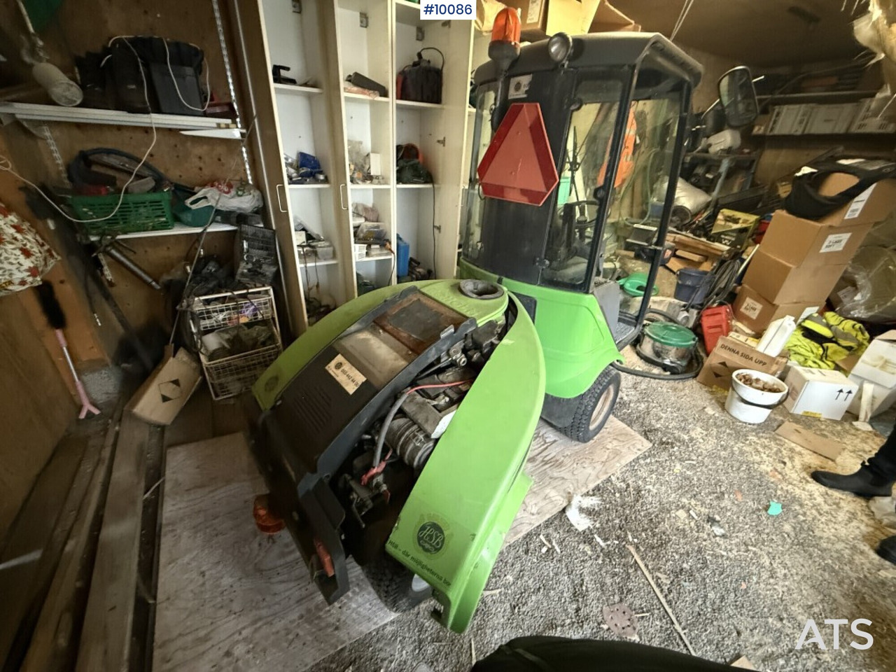 Utility machine Nilfisk EGHOLM City Ranger 2250 rep. object - Road sweeper: picture 4 Utility machine Nilfisk EGHOLM City Ranger 2250 rep. object - Road sweeper: picture 4