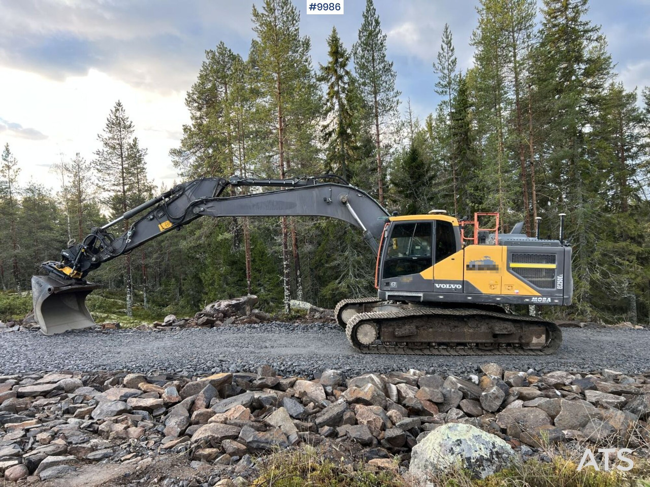 Volvo EC250EL Excavator with MOBA Excavation System, Rotor, and Bucket - Crawler excavator: picture 1 Volvo EC250EL Excavator with MOBA Excavation System, Rotor, and Bucket - Crawler excavator: picture 1