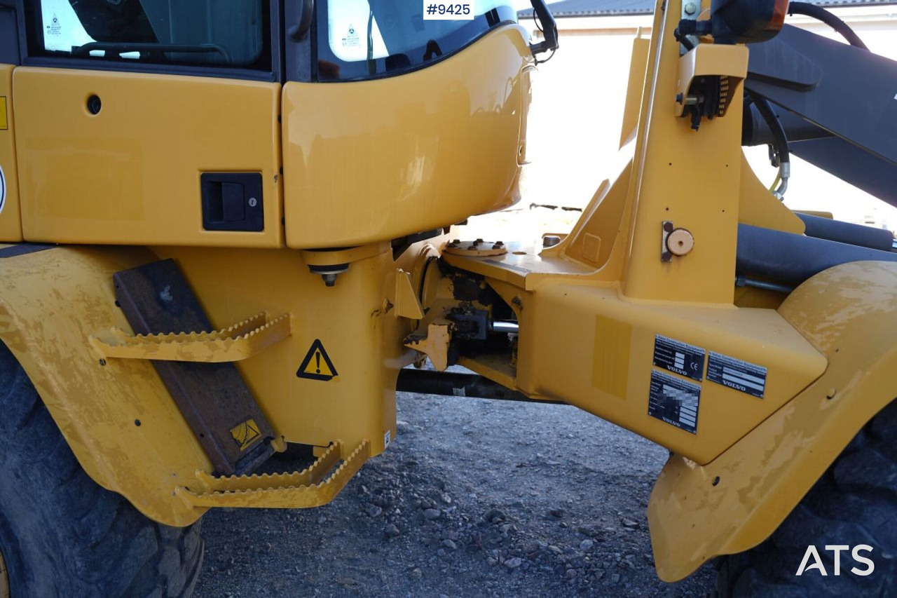 Wheel loader Volvo L35 G with implements (VIDEO): picture 20