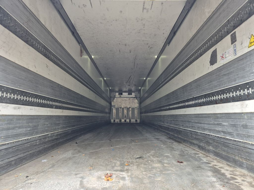 Krone SZ Carrier Vector 1950 *+-30°*Rolltor/Smartboard Krone SZ Carrier Vector 1950 *+-30°*Rolltor/Smartboard - Refrigerator semi-trailer: picture 4 Krone SZ Carrier Vector 1950 *+-30°*Rolltor/Smartboard Krone SZ Carrier Vector 1950 *+-30°*Rolltor/Smartboard - Refrigerator semi-trailer: picture 4