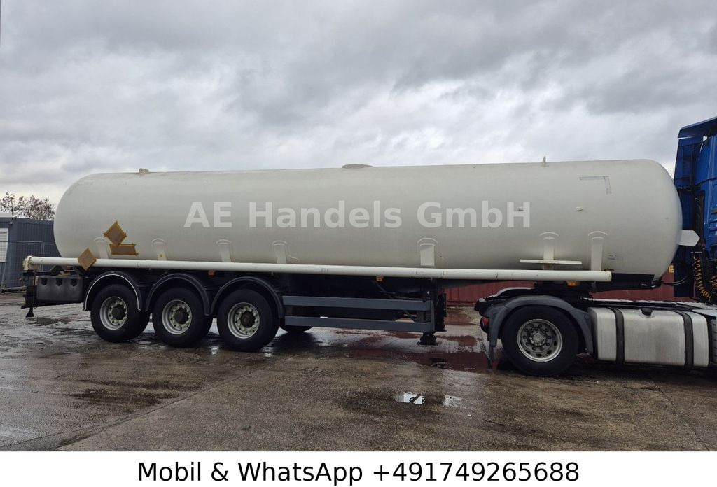 Willig *ADR/40.000Liter/Kerosin/Diesel/Benzin Willig *ADR/40.000Liter/Kerosin/Diesel/Benzin - Tanker semi-trailer: picture 2 Willig *ADR/40.000Liter/Kerosin/Diesel/Benzin Willig *ADR/40.000Liter/Kerosin/Diesel/Benzin - Tanker semi-trailer: picture 2