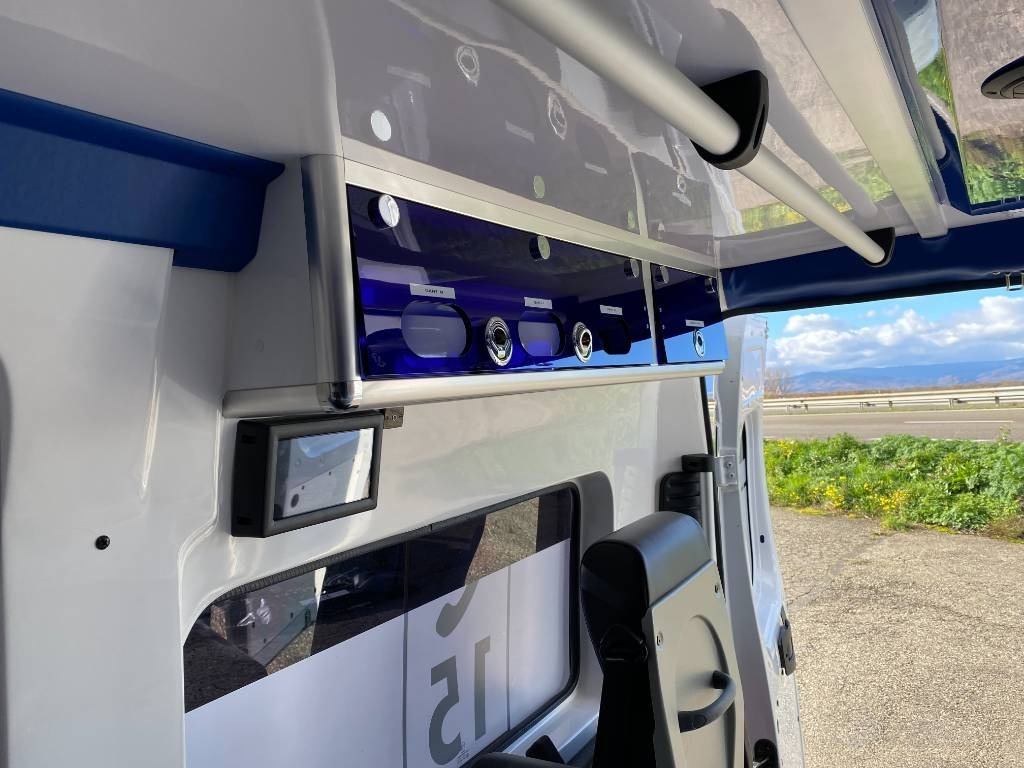 Ambulance Fiat LES DAUPHINS/DUCATO TORINO 2.3M-Jet 160 endommagée: picture 24 Ambulance Fiat LES DAUPHINS/DUCATO TORINO 2.3M-Jet 160 endommagée: picture 24