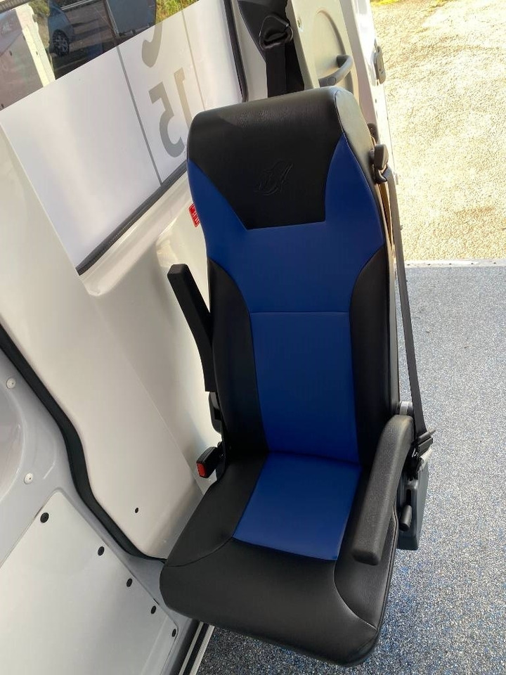 Ambulance Fiat LES DAUPHINS/DUCATO TORINO 2.3M-Jet 160 endommagée: picture 23 Ambulance Fiat LES DAUPHINS/DUCATO TORINO 2.3M-Jet 160 endommagée: picture 23