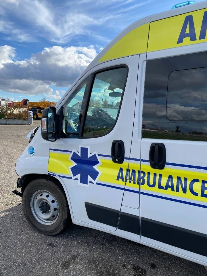 Ambulance Fiat LES DAUPHINS/DUCATO TORINO 2.3M-Jet 160 endommagée: picture 43 Ambulance Fiat LES DAUPHINS/DUCATO TORINO 2.3M-Jet 160 endommagée: picture 43