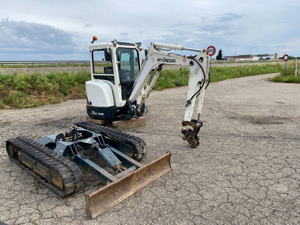 Hyundai ROBEX 25Z-9AK Certificat CE endommagée - Mini excavator: picture 3 Hyundai ROBEX 25Z-9AK Certificat CE endommagée - Mini excavator: picture 3