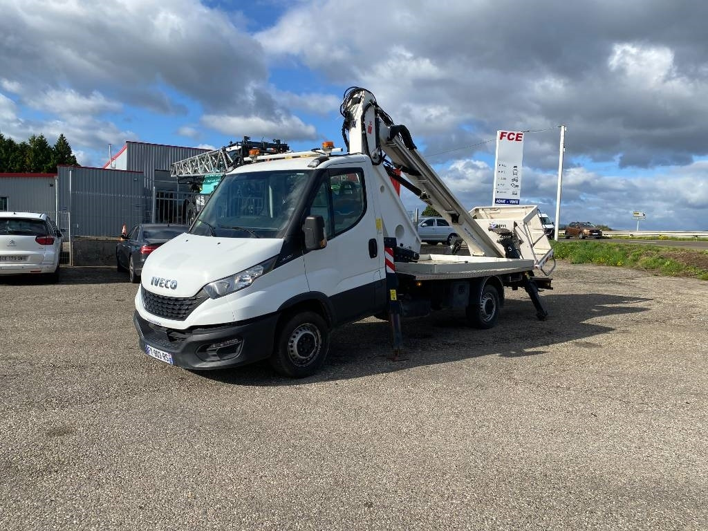 Iveco DAILY 35-140S / 2.3 Multijet 136-OIL&STEEL - Truck with aerial platform: picture 2 Iveco DAILY 35-140S / 2.3 Multijet 136-OIL&STEEL - Truck with aerial platform: picture 2