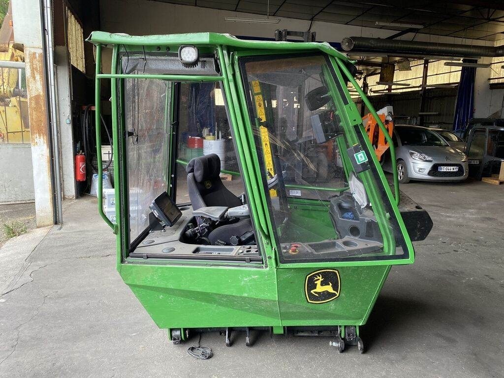 John Deere SERIE 10 - Cab for Truck: picture 2 John Deere SERIE 10 - Cab for Truck: picture 2