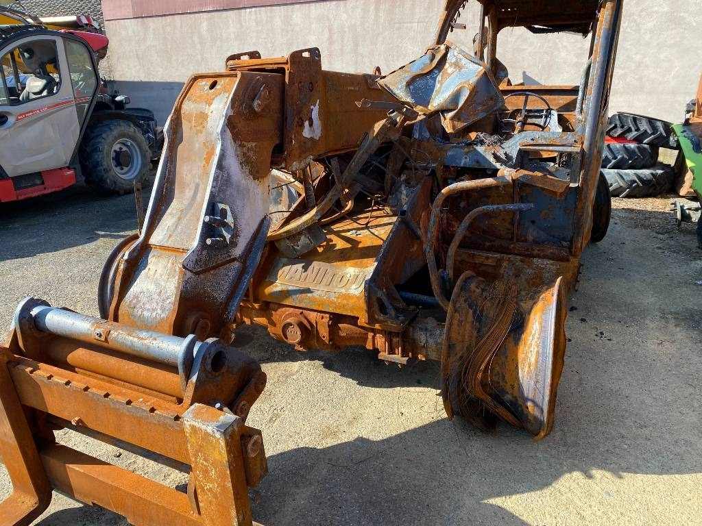 Telescopic handler Manitou MLT 737 endommagé: picture 11