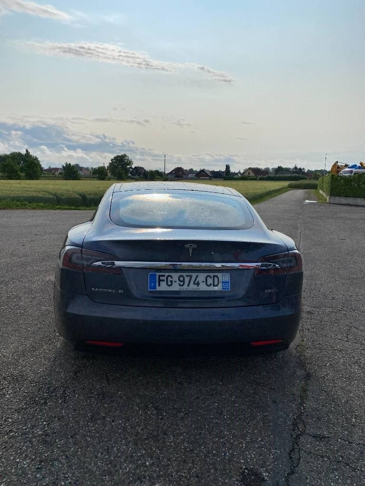 Tesla MODEL S 100D Carte Grise Française endommagée - Car: picture 5 Tesla MODEL S 100D Carte Grise Française endommagée - Car: picture 5