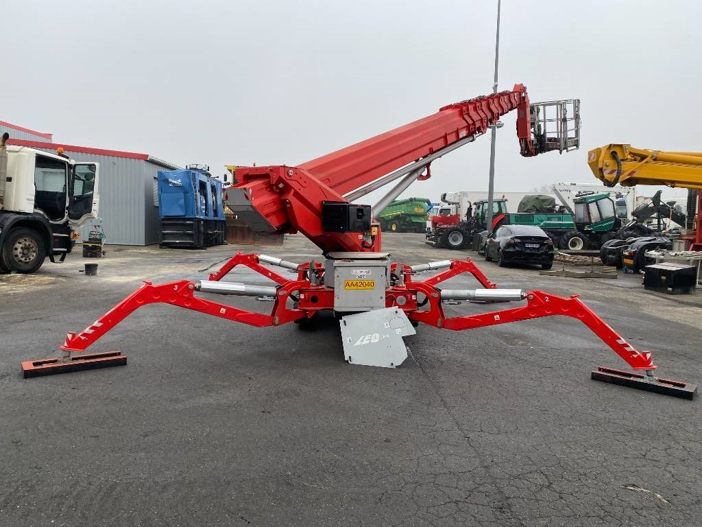 Telescopic boom Teupen LEO35T/PLUS a réparer: picture 45