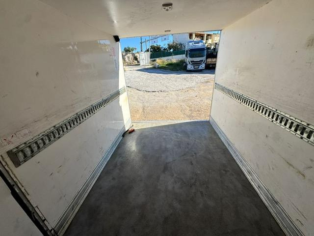 Iveco 35C16 CAISSE FRIGO LAMBERET ET CARRIER ET HAYON - Refrigerated delivery van: picture 4 Iveco 35C16 CAISSE FRIGO LAMBERET ET CARRIER ET HAYON - Refrigerated delivery van: picture 4