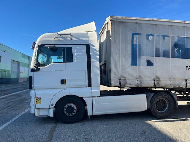MAN TGX 18.480 RETARDER - Tractor truck: picture 3 MAN TGX 18.480 RETARDER - Tractor truck: picture 3