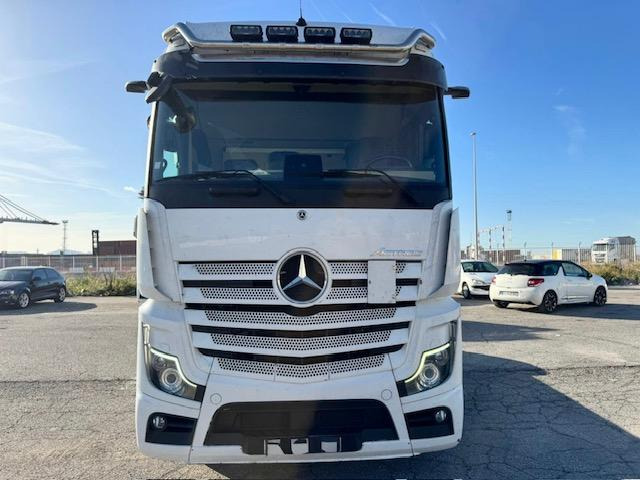 Mercedes ACTROS 1851 - Tractor truck: picture 2 Mercedes ACTROS 1851 - Tractor truck: picture 2
