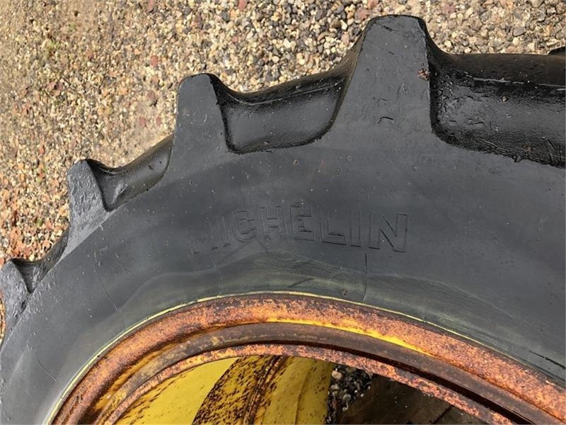 Michelin 14.9 R38  - Tire for Agricultural machinery: picture 3 Michelin 14.9 R38  - Tire for Agricultural machinery: picture 3