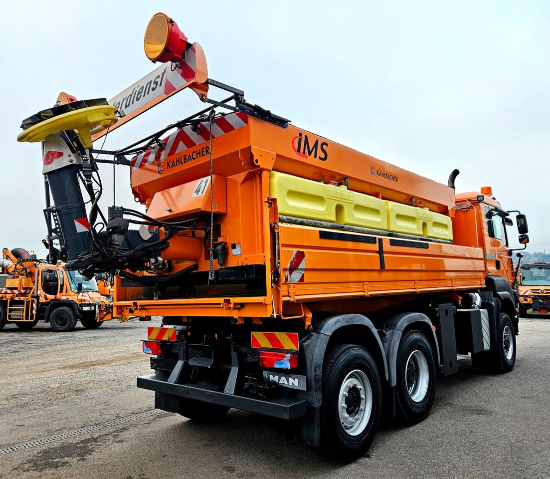 MAN TGA 28.400 6x4-4 Winterdienst - Tipper: picture 3 MAN TGA 28.400 6x4-4 Winterdienst - Tipper: picture 3