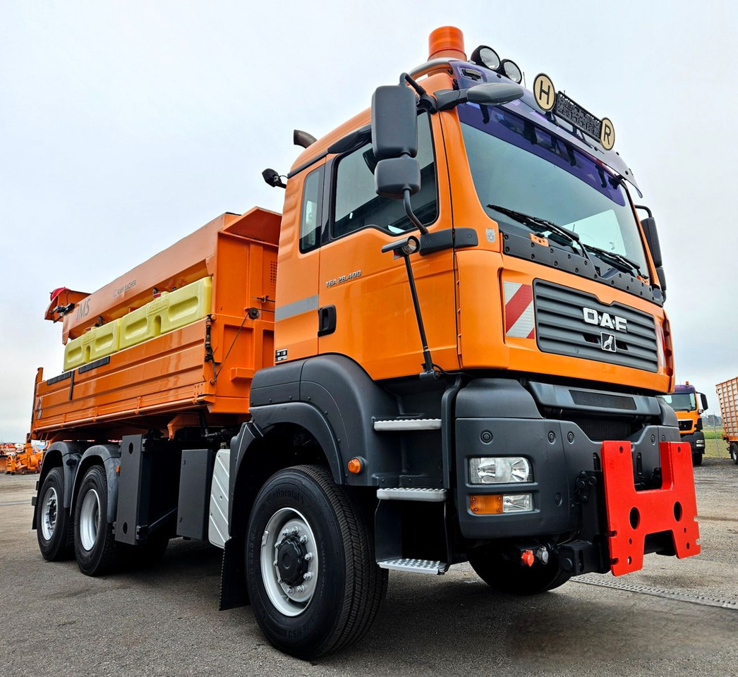 MAN TGA 28.400 6x4-4 Winterdienst - Tipper: picture 1 MAN TGA 28.400 6x4-4 Winterdienst - Tipper: picture 1