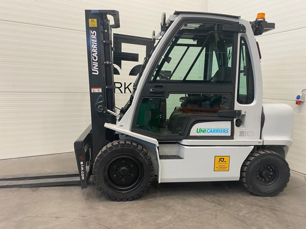 Unicarriers YG1D2A30Q - Diesel forklift: picture 2 Unicarriers YG1D2A30Q - Diesel forklift: picture 2