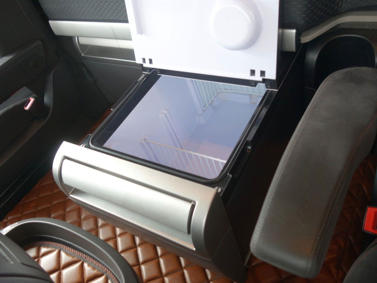 Curtain side truck DAF XF 480 SSC, 120 cbm, Durchfahren: picture 29 Curtain side truck DAF XF 480 SSC, 120 cbm, Durchfahren: picture 29