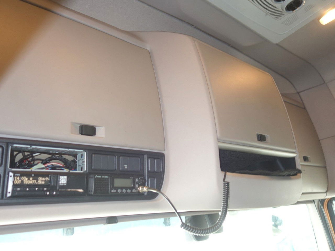 Curtain side truck DAF XF 480 SSC, 120 cbm, Durchfahren: picture 27 Curtain side truck DAF XF 480 SSC, 120 cbm, Durchfahren: picture 27