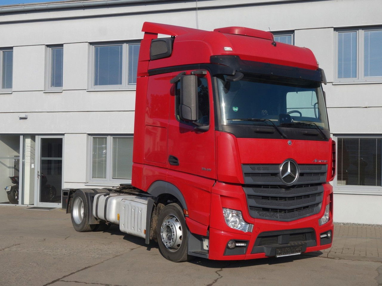 Mercedes-Benz Actros 1845 Lsnrl, Lowdeck, Standklima - Tractor truck: picture 3 Mercedes-Benz Actros 1845 Lsnrl, Lowdeck, Standklima - Tractor truck: picture 3