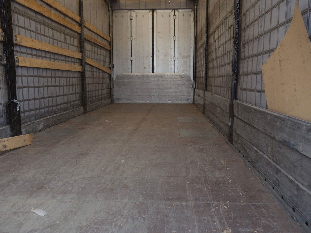 Curtain side truck Volvo FH 460 XL 6x2, 120 cbm, Durchfahren: picture 6