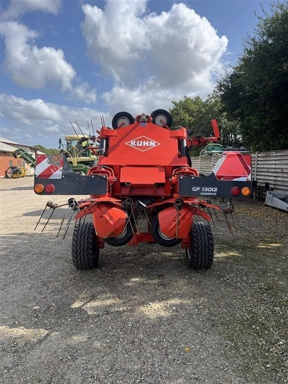 Kuhn GF13012 - Tedder/ Rake: picture 5 Kuhn GF13012 - Tedder/ Rake: picture 5