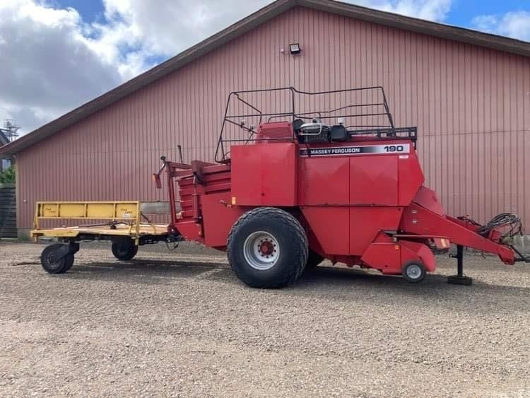 Massey Ferguson LB190 Fieldstar *** m. parkland ballevogn *** - Square baler: picture 3 Massey Ferguson LB190 Fieldstar *** m. parkland ballevogn *** - Square baler: picture 3