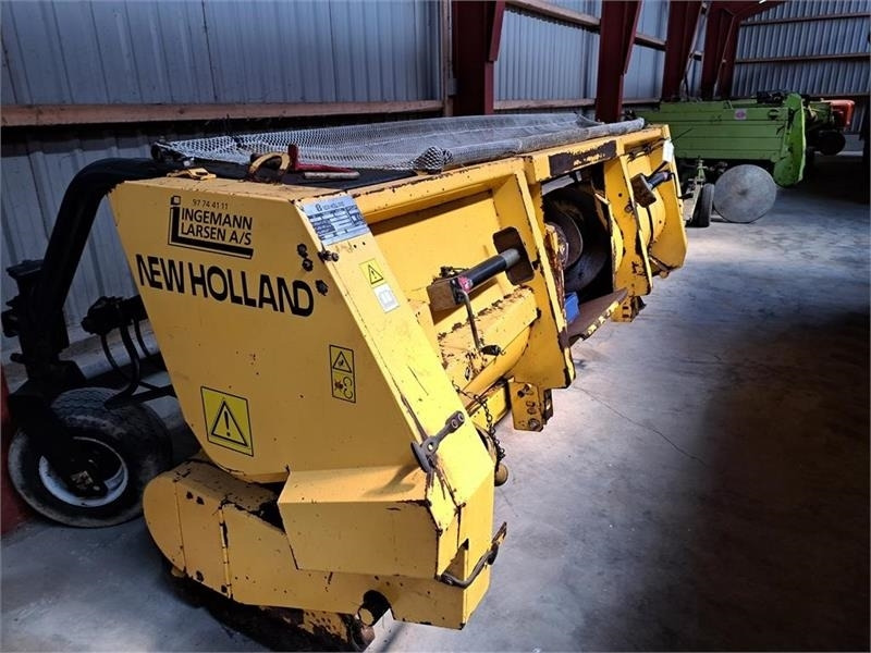 New Holland 355 W Græspick-up - Forage harvester attachment: picture 4 New Holland 355 W Græspick-up - Forage harvester attachment: picture 4