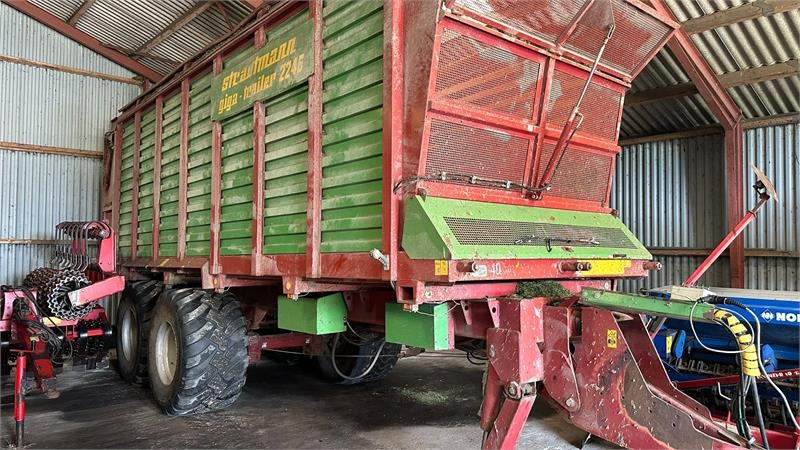 Strautmann Giga-Trailer 2246 - Forage mixer wagon: picture 1 Strautmann Giga-Trailer 2246 - Forage mixer wagon: picture 1
