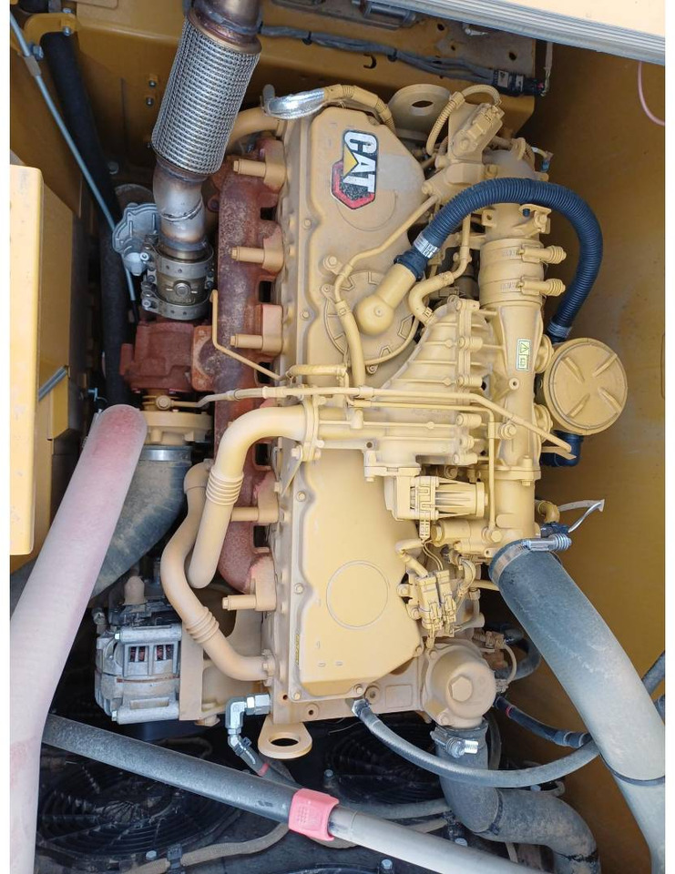 Crawler excavator CAT 323-07: picture 7