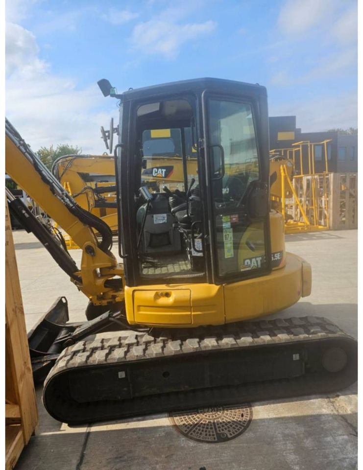 CAT 305.5E2CR - Crawler excavator: picture 3 CAT 305.5E2CR - Crawler excavator: picture 3