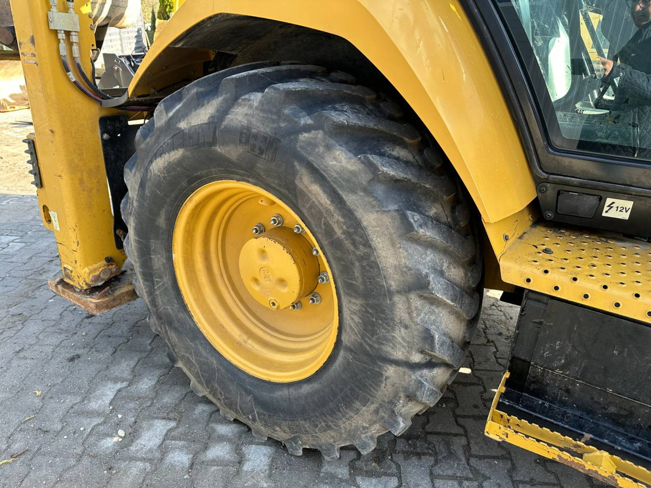 Backhoe loader CAT 428F2: picture 23