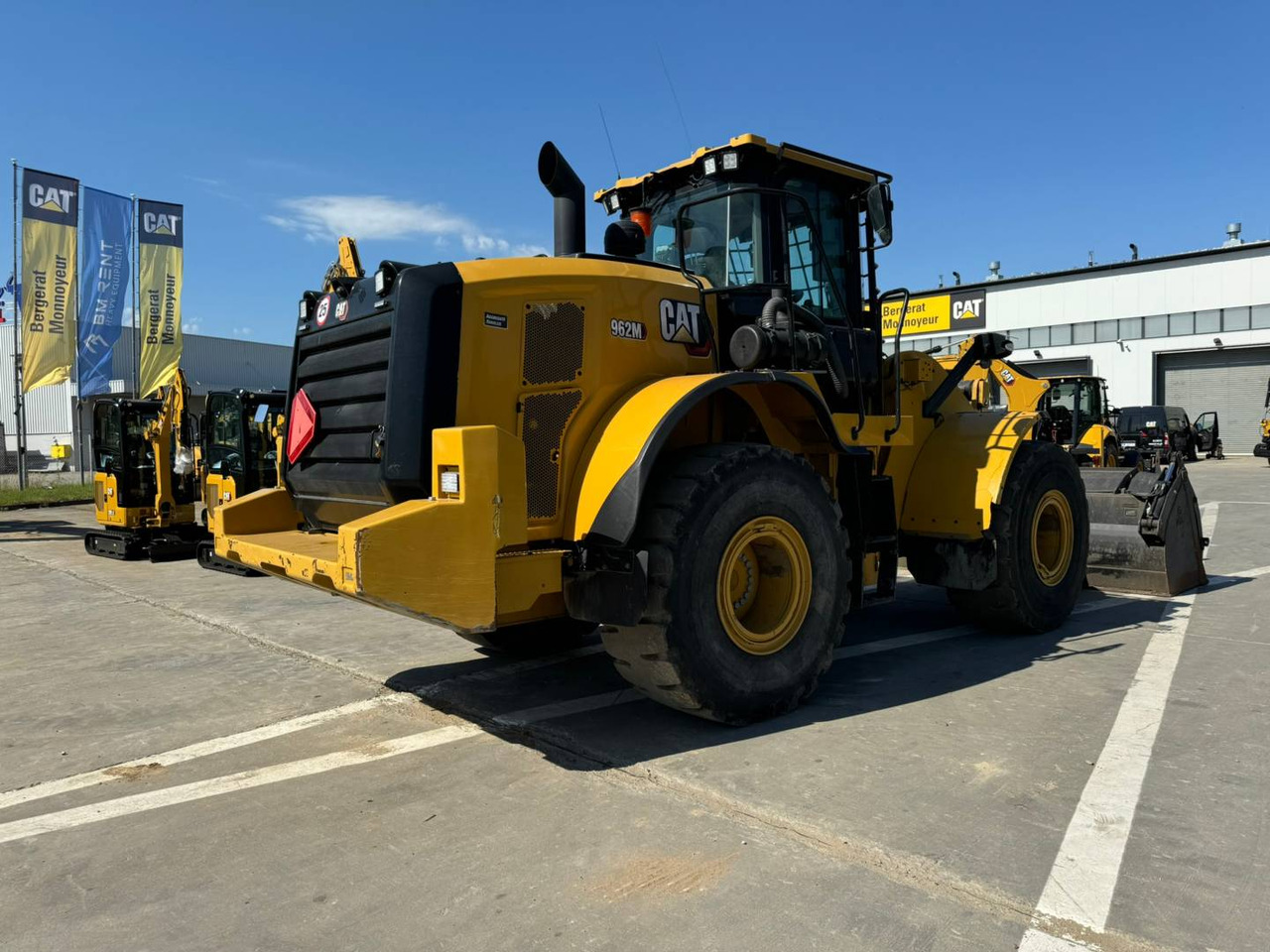 CAT 962M - Wheel loader: picture 3 CAT 962M - Wheel loader: picture 3
