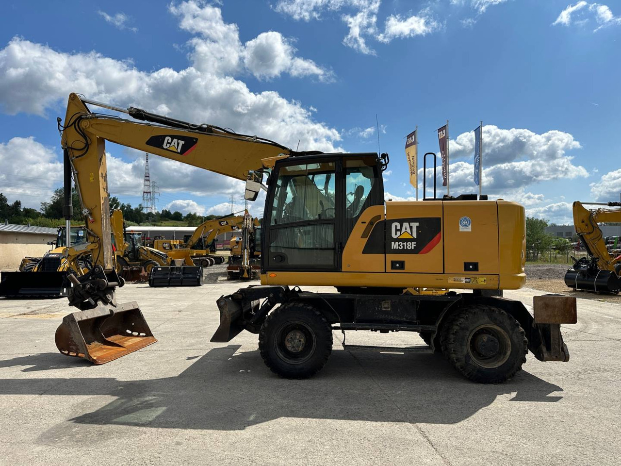 Wheel excavator CAT M318F: picture 9