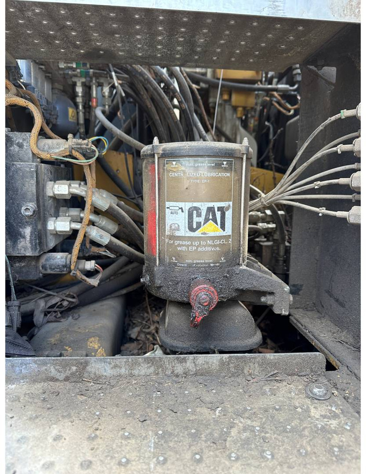 Wheel excavator CAT M318F: picture 24