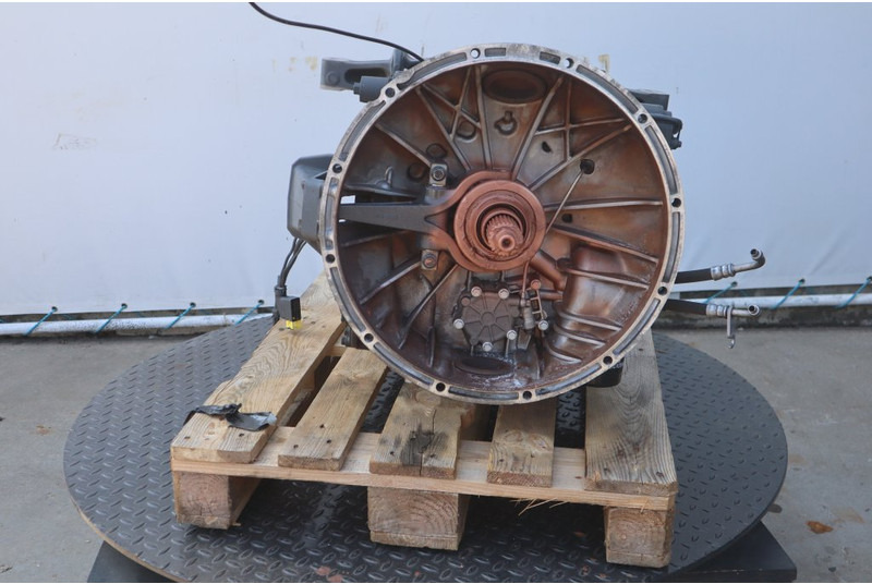 MAN 12+2GZ 2700DD 81.32004-6484 - Gearbox for Truck: picture 2 MAN 12+2GZ 2700DD 81.32004-6484 - Gearbox for Truck: picture 2