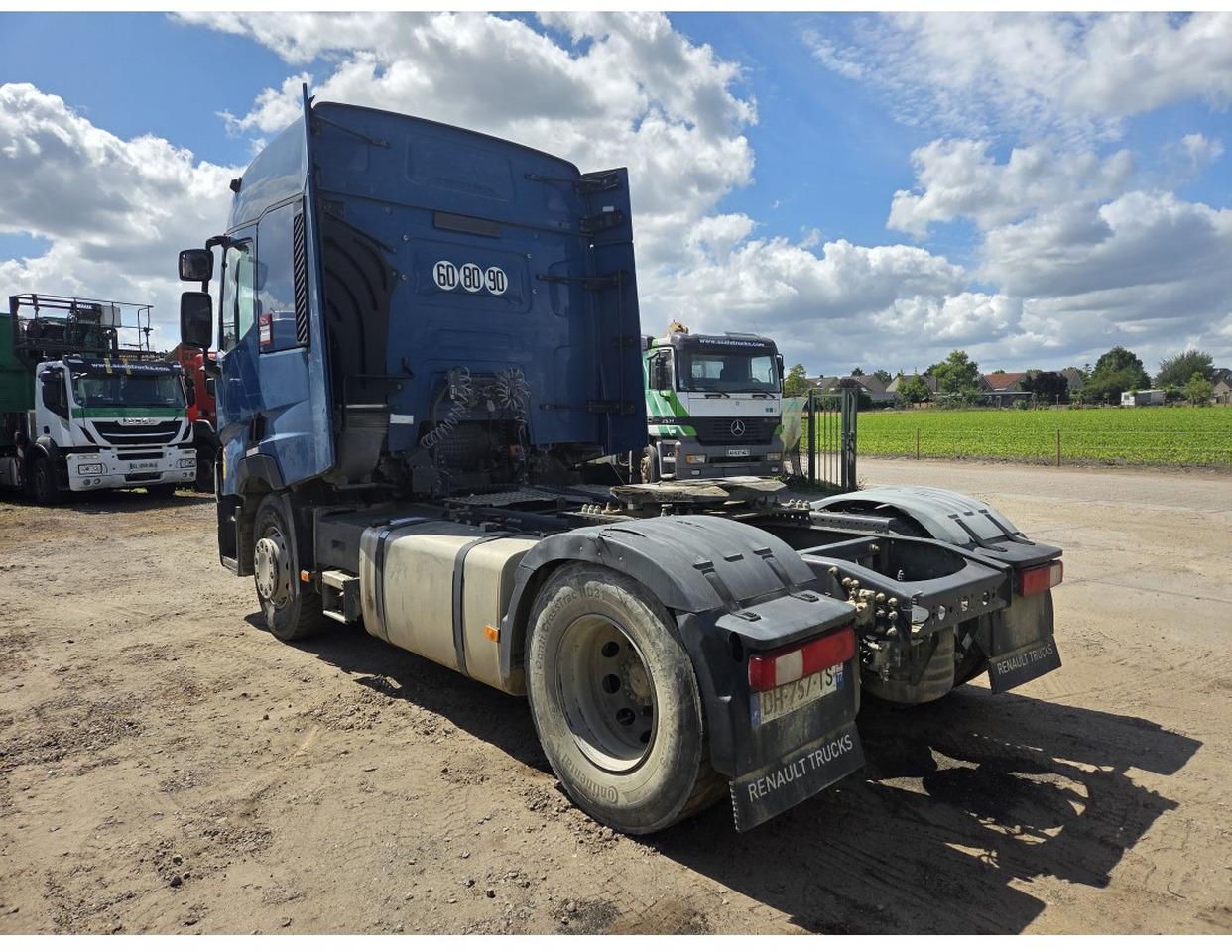 Renault T 460 4X2 Tractor Unit Retarder Hydraulic - Tractor truck: picture 3 Renault T 460 4X2 Tractor Unit Retarder Hydraulic - Tractor truck: picture 3