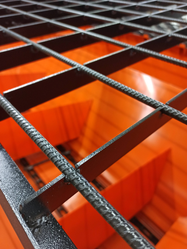 TICAB Sand and Salt Spreader,6/9mᵌ,9/12t of sand,Manufaсturer - Utility/ Special vehicle: picture 3 TICAB Sand and Salt Spreader,6/9mᵌ,9/12t of sand,Manufaсturer - Utility/ Special vehicle: picture 3