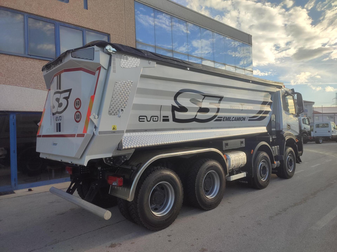 IVECO T-Way AD410T50 - Tipper: picture 4 IVECO T-Way AD410T50 - Tipper: picture 4