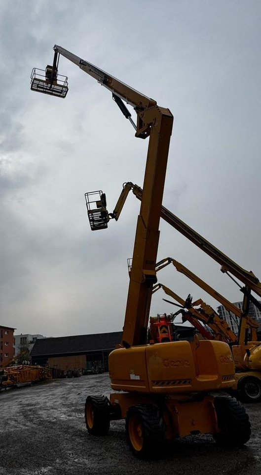 Genie Z-80/60, 24.4meter height - Truck with aerial platform: picture 5 Genie Z-80/60, 24.4meter height - Truck with aerial platform: picture 5