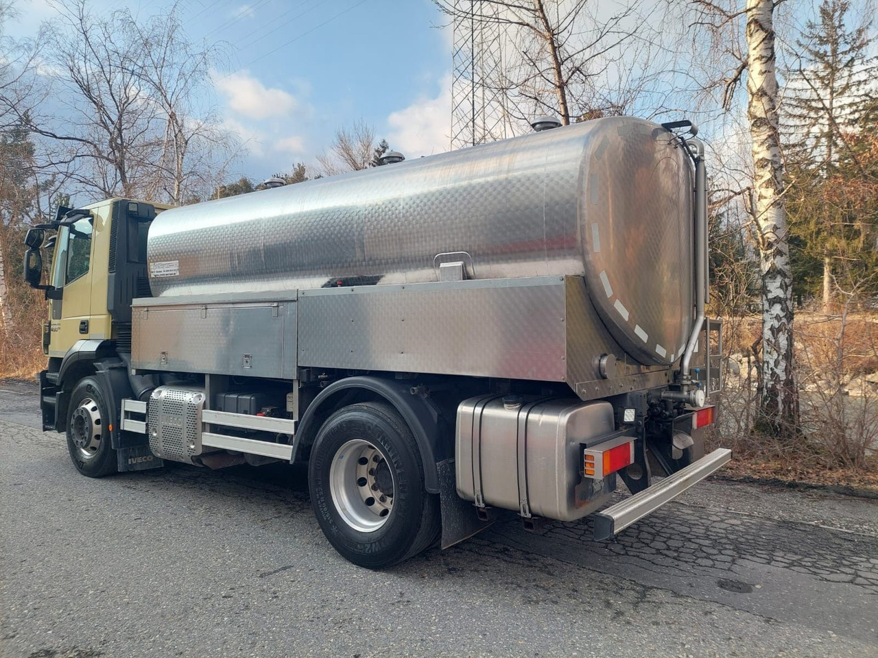 Iveco 190S40 Stralis 4x2, E6, Milchtank Jansky, RHD - Tanker truck: picture 4 Iveco 190S40 Stralis 4x2, E6, Milchtank Jansky, RHD - Tanker truck: picture 4