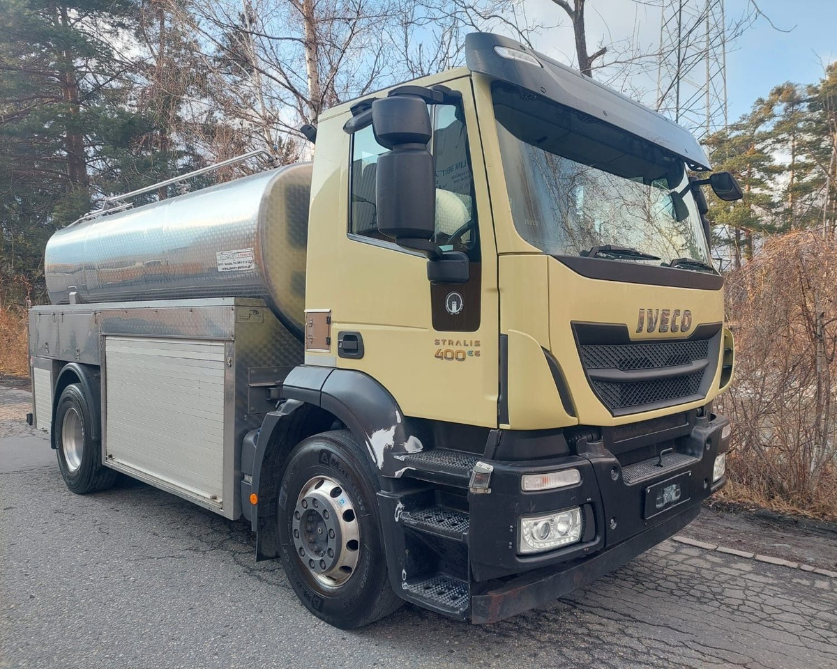 Iveco 190S40 Stralis 4x2, E6, Milchtank Jansky, RHD - Tanker truck: picture 2 Iveco 190S40 Stralis 4x2, E6, Milchtank Jansky, RHD - Tanker truck: picture 2