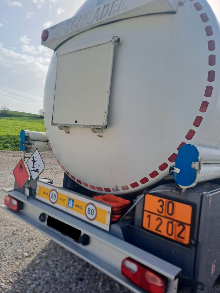 Schrader ADR, Treibstoff Diesel/Benzin, 4 Kammern, Sening Schrader ADR, Treibstoff Diesel/Benzin, 4 Kammern, Sening - Tanker semi-trailer: picture 4 Schrader ADR, Treibstoff Diesel/Benzin, 4 Kammern, Sening Schrader ADR, Treibstoff Diesel/Benzin, 4 Kammern, Sening - Tanker semi-trailer: picture 4