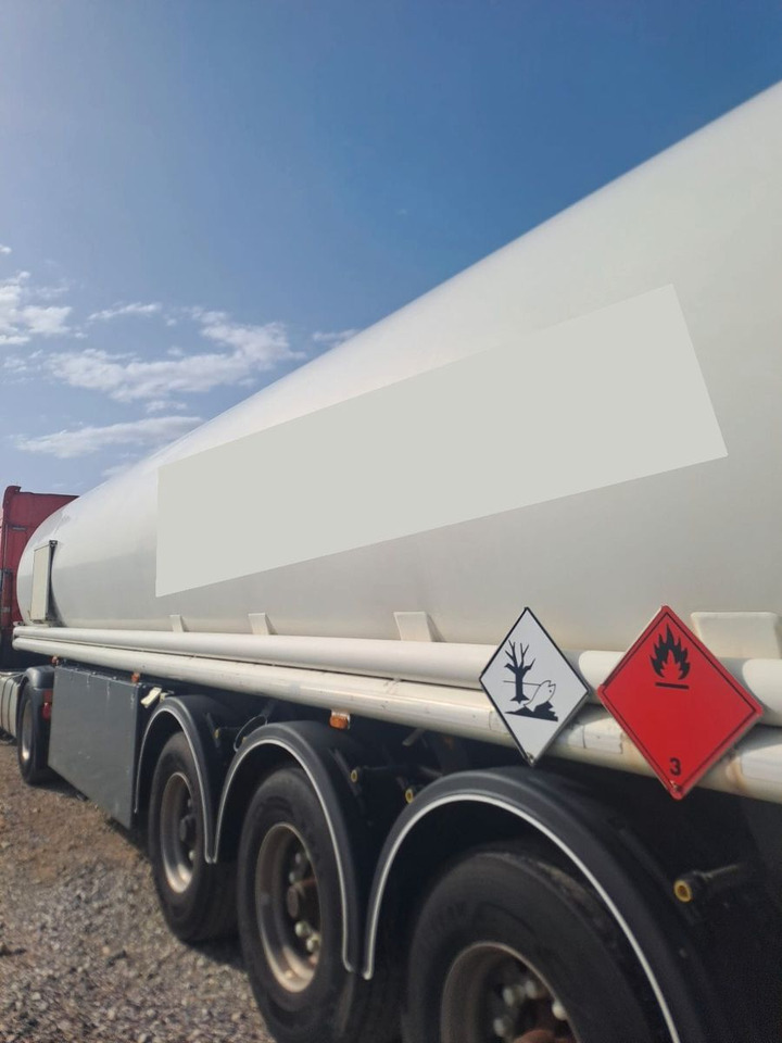 Schrader ADR, Treibstoff Diesel/Benzin, 4 Kammern, Sening Schrader ADR, Treibstoff Diesel/Benzin, 4 Kammern, Sening - Tanker semi-trailer: picture 3 Schrader ADR, Treibstoff Diesel/Benzin, 4 Kammern, Sening Schrader ADR, Treibstoff Diesel/Benzin, 4 Kammern, Sening - Tanker semi-trailer: picture 3